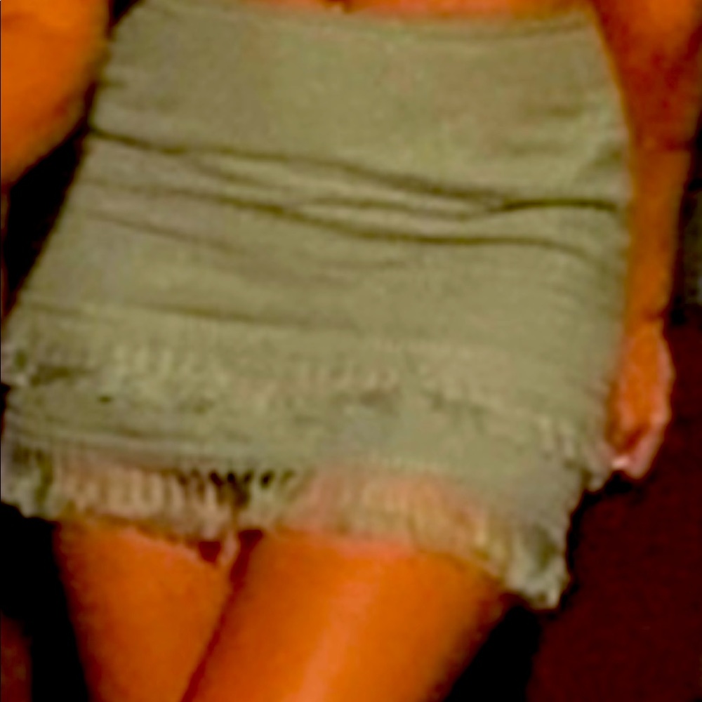 Lulu’s mini skirt with tassels